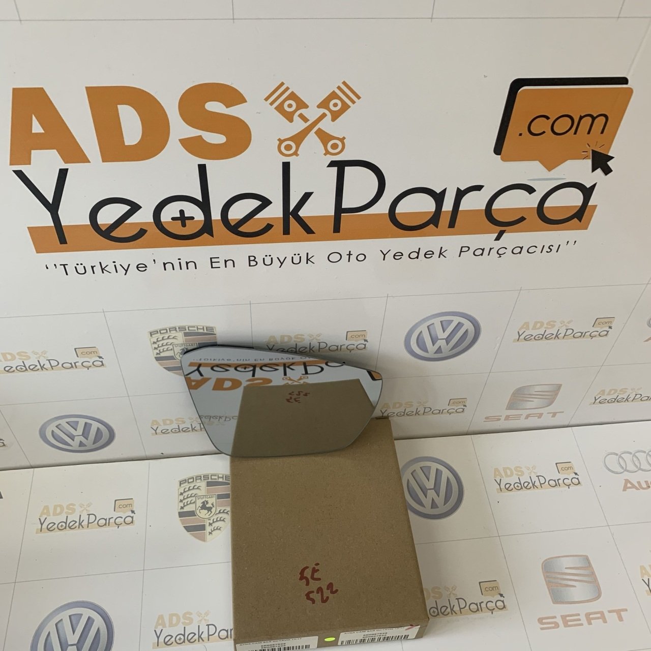 Skoda Octavia  2009-2013 Sağ Ayna Camı Geniş Açılı Elektrikli Isıtmalı İthal  5E0857522