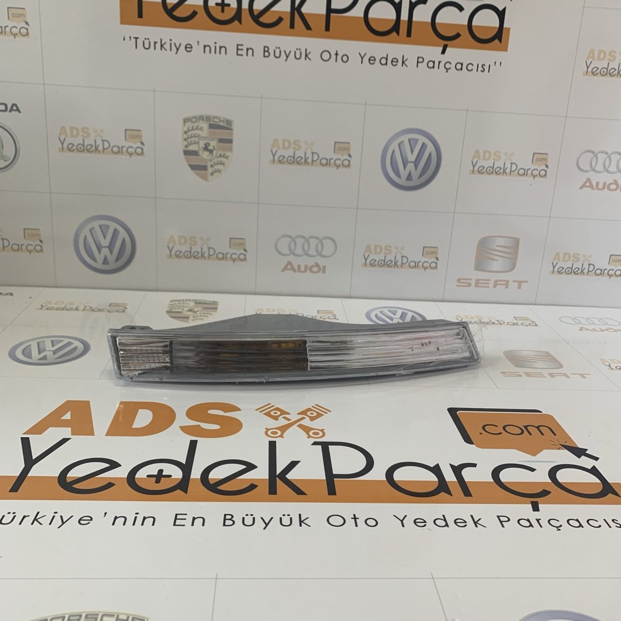 Volkswagen Passat 2005-2011 Tampon Sinyal Lambası Sol İthal 3C0953041E