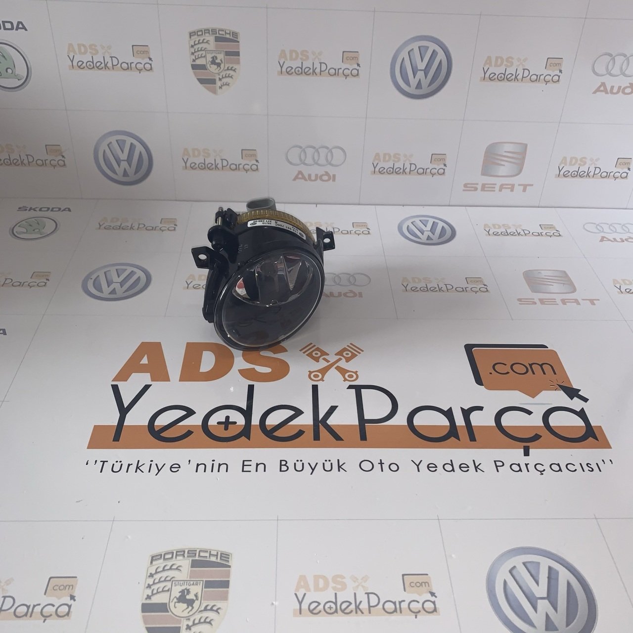 Volkswagen Caddy 2004-2011 Sağ Sis Farı Orijinal Ürün 1T0941700C