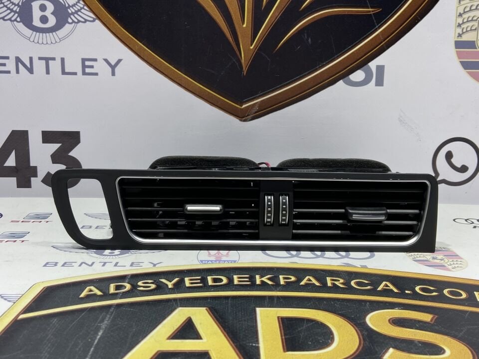 Audi Q5 Orta Ön Havalandırma Izgarası 2010-2017 8R1820951G