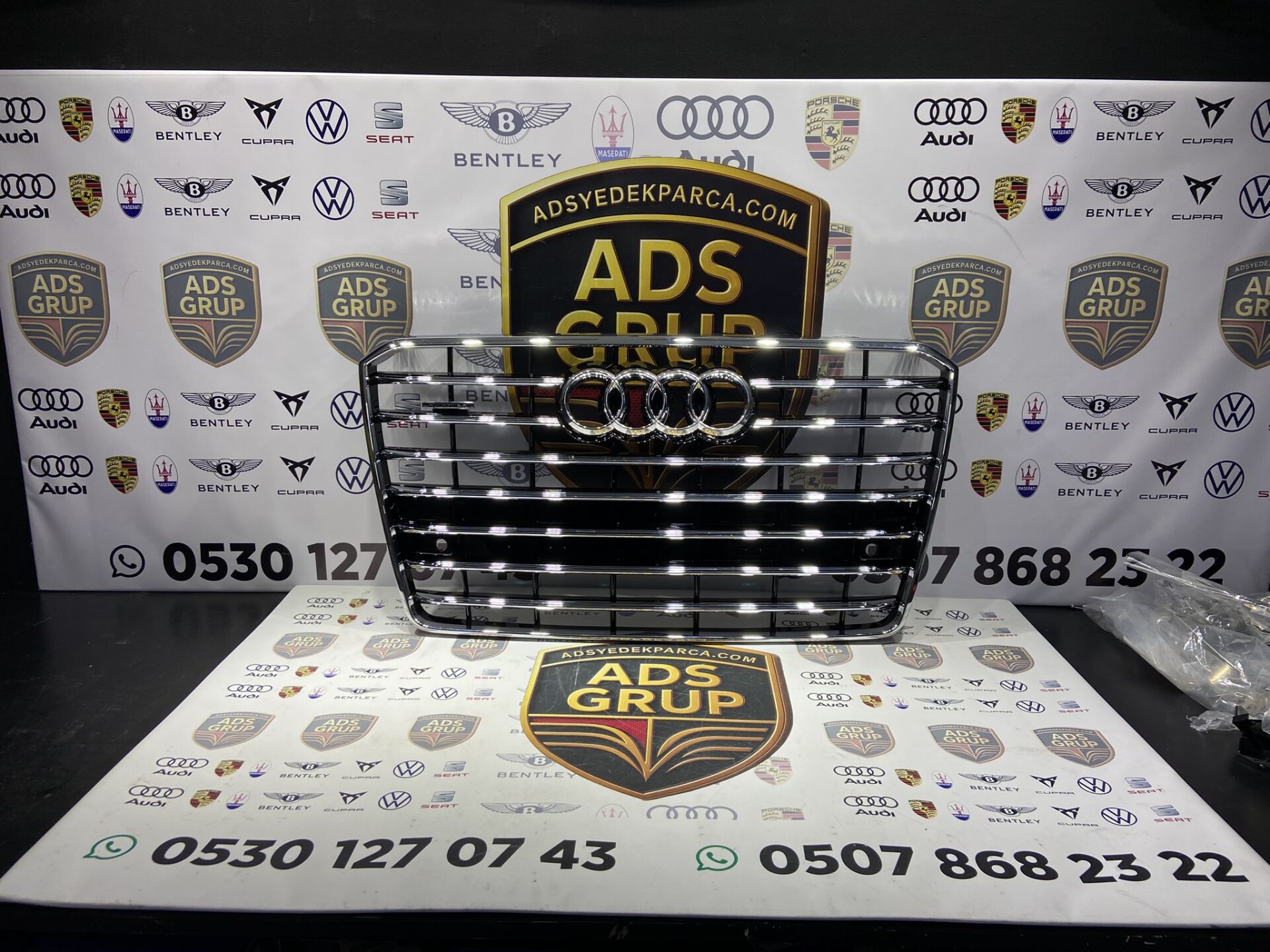 Audi A8 2014-2017 Ön Panjur Kromlu 4H0853651AA T94