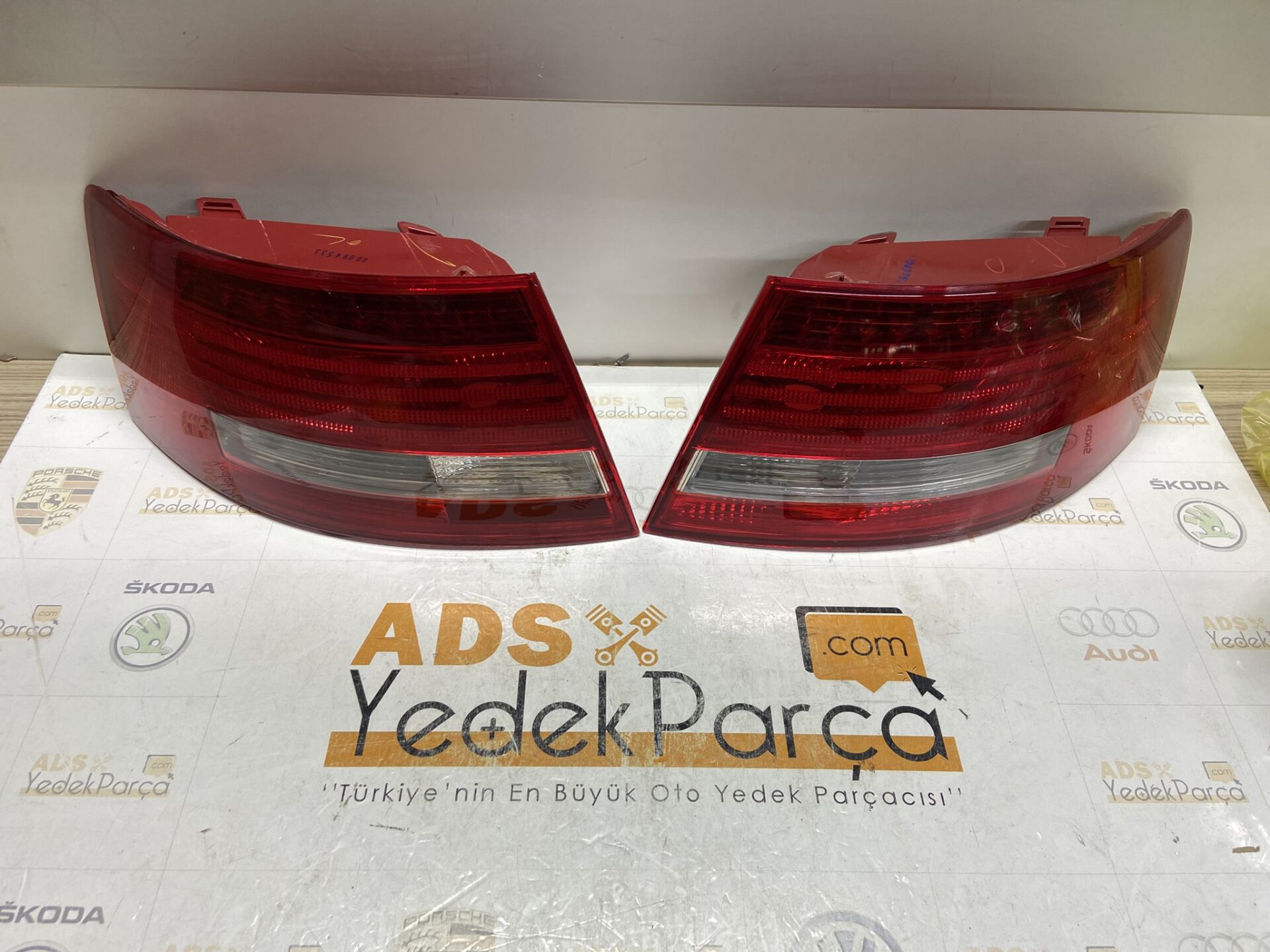 Audi A6 2005-20011 Arası Dış Sağ Sol Ledli Stop Depo Marka Taiwan 4F5945095N
