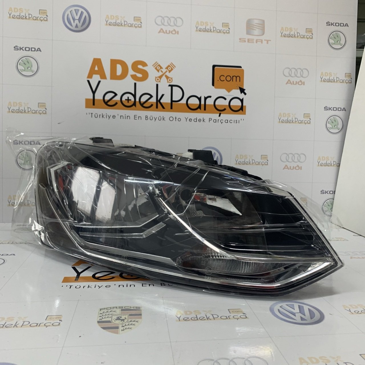 Volkswagen Polo 2014 Sonrası Ön Sağ Far 6C1941006
