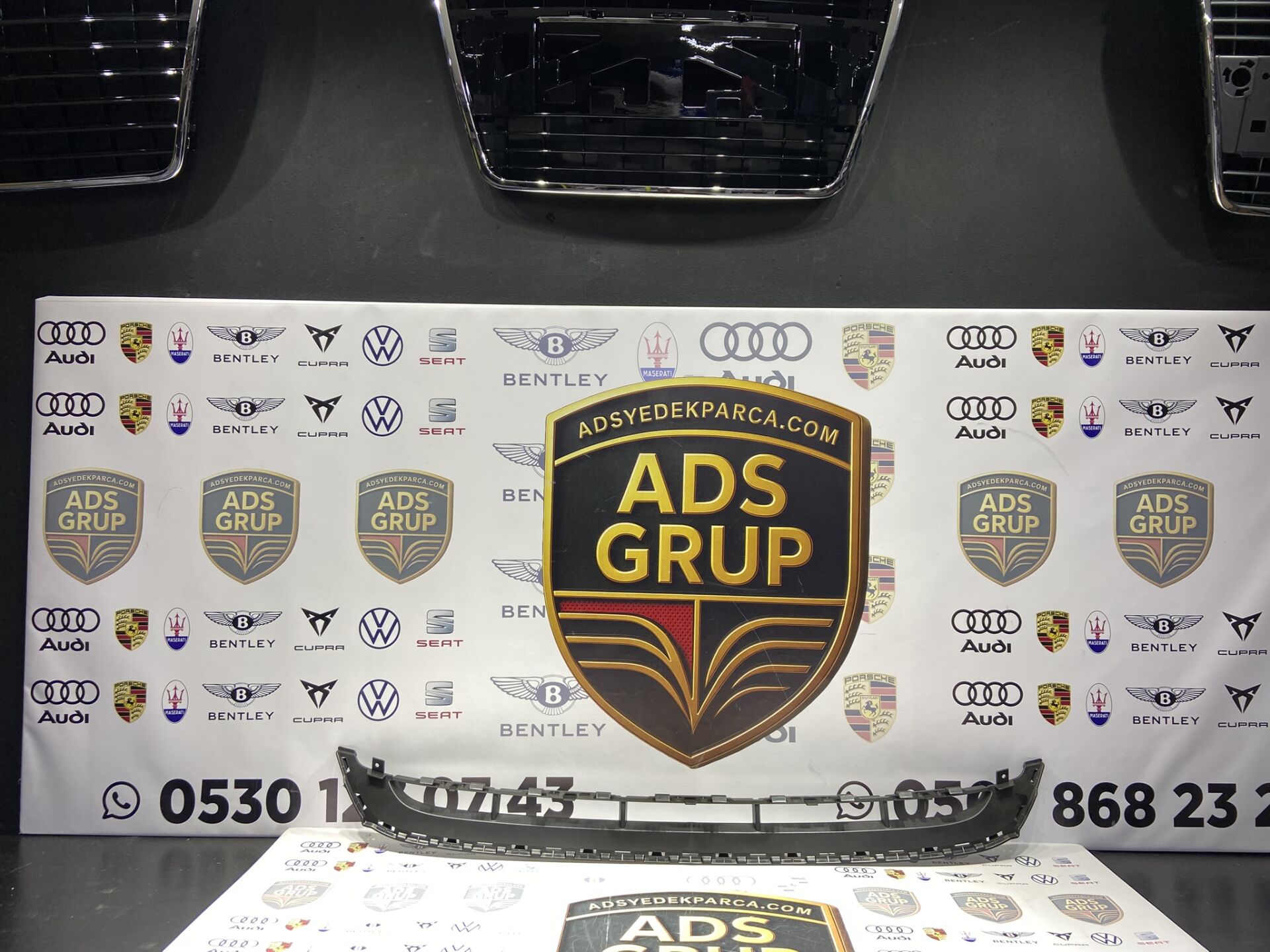 Audı Q7 S-Line 2011 Sonrası Ön Tampon Izgara 4L0807683E