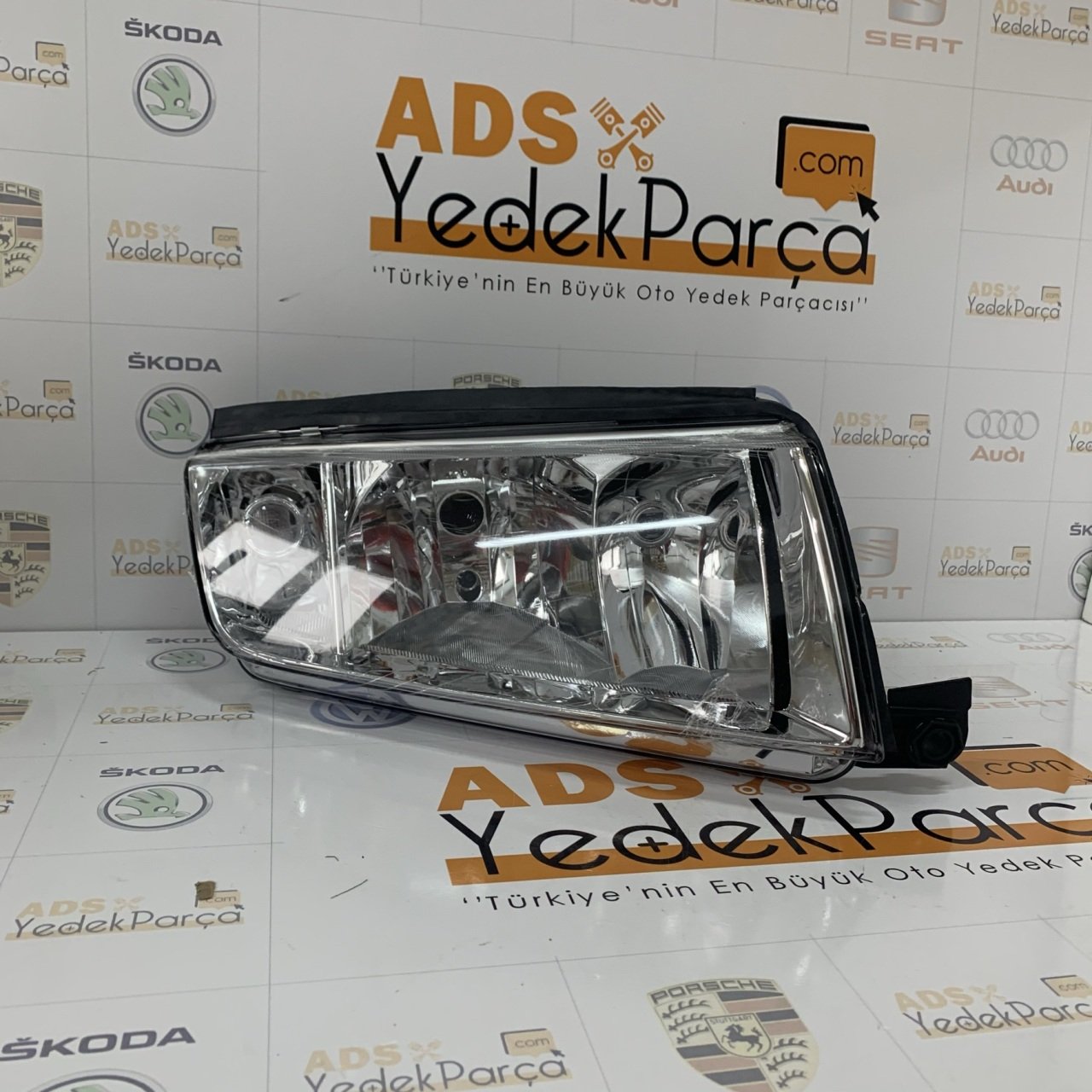 Skoda Fabia 1999-2001 Arası Sağ Far Depo Marka 6Y1945016H