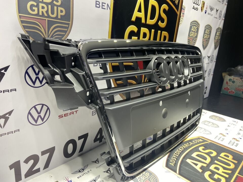 Audi A4 2008-2012 Ön Panjur 8K0853651E1QP