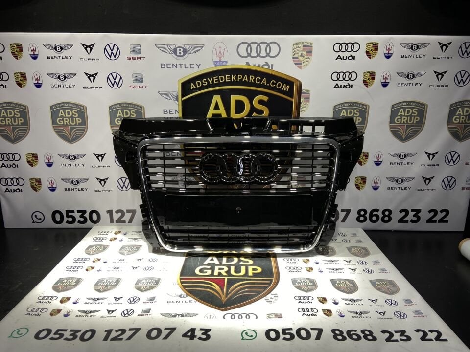 Audi A3 2009-2013 Ön Panjur Krom Çerçeve Piano Black 8P0853651M