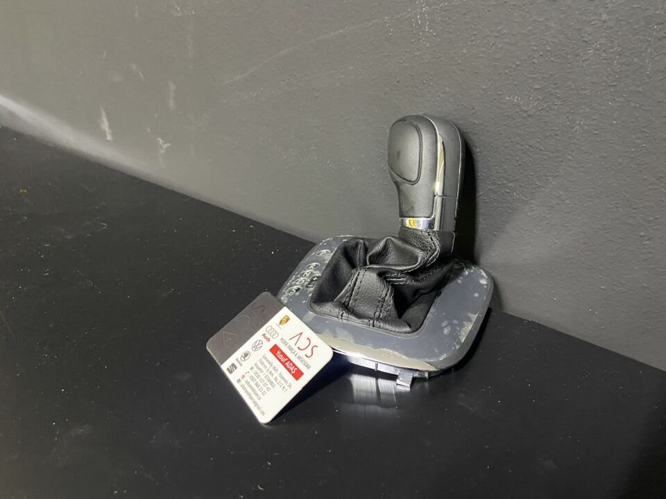 Volkswagen Polo 2010-2014 Deri Otomatik Vites Topuzu 6R1713203