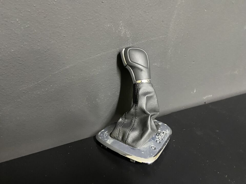 Volkswagen Polo 2010-2014 Deri Otomatik Vites Topuzu 6R1713203