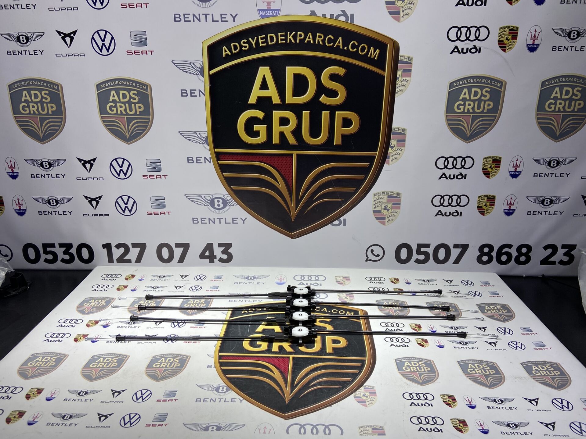 Audi A3 Kaput Teli ORJİNAL 8V0823531A