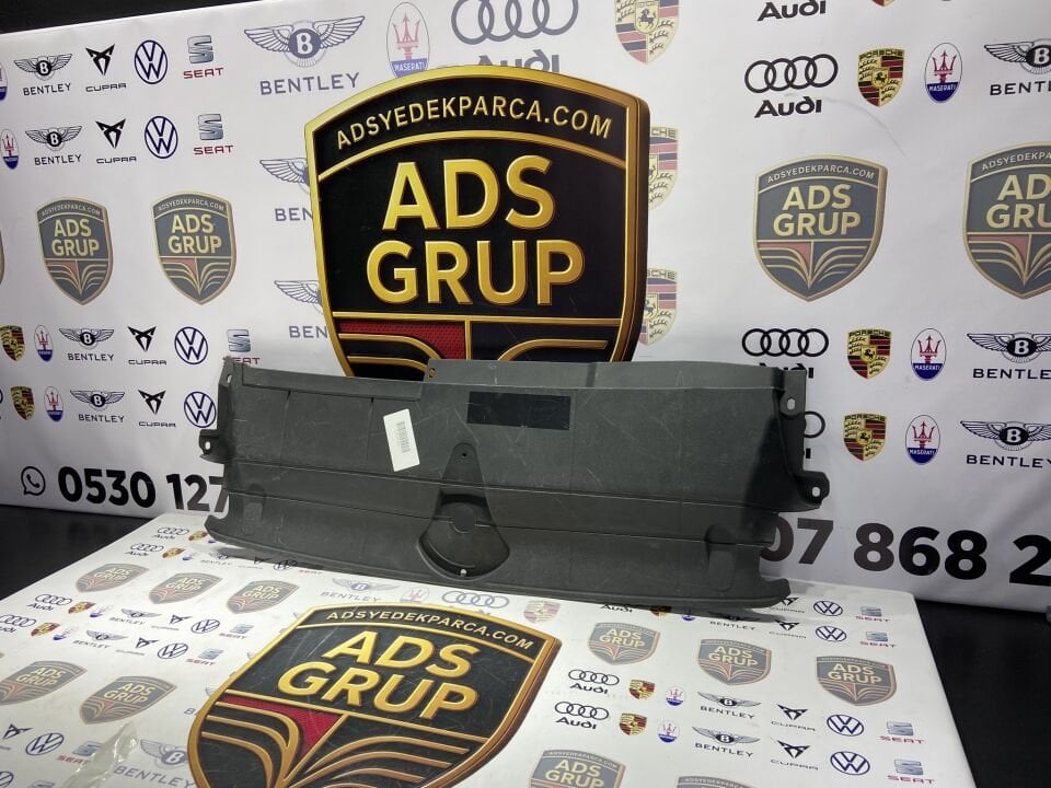 Audi A6 Panel Üst Kapağı 2019-2022 4K0807081