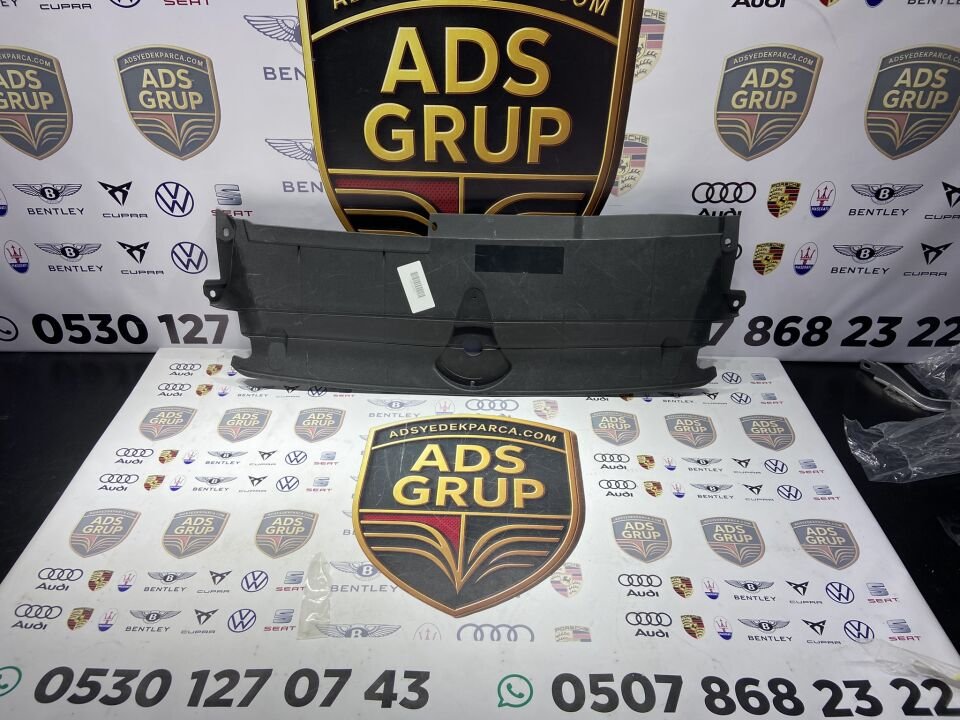 AUDİ A6 PANEL ÜST KAPAĞI 2019-2022 4K0807081