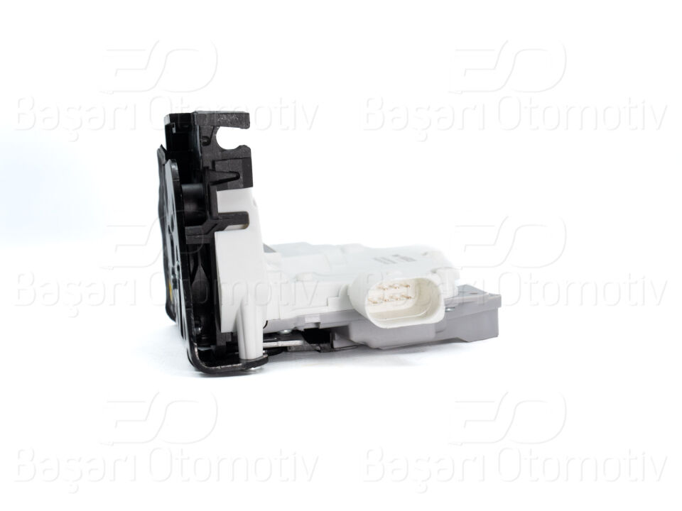VW PASSAT (3C2) 05-08/ PASSAT (3C5) 08-12/ TIGUAN (5N_) 07-16/ SKODA SUPERB (3T4) 10-15/ AUDI Q7 (4L) 06-15KAPI KILIDI MOTORLU SAG ARKA (7 PIN)