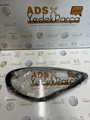 Porsche Panamera 2011-2014 Sağ Far Camı Siyah İthal