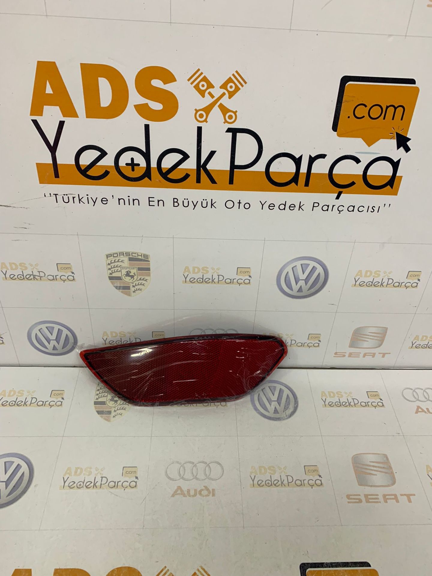 Porsche Cayenne 2011 Sonrası Sol Arka Tampon Reflektör Poland