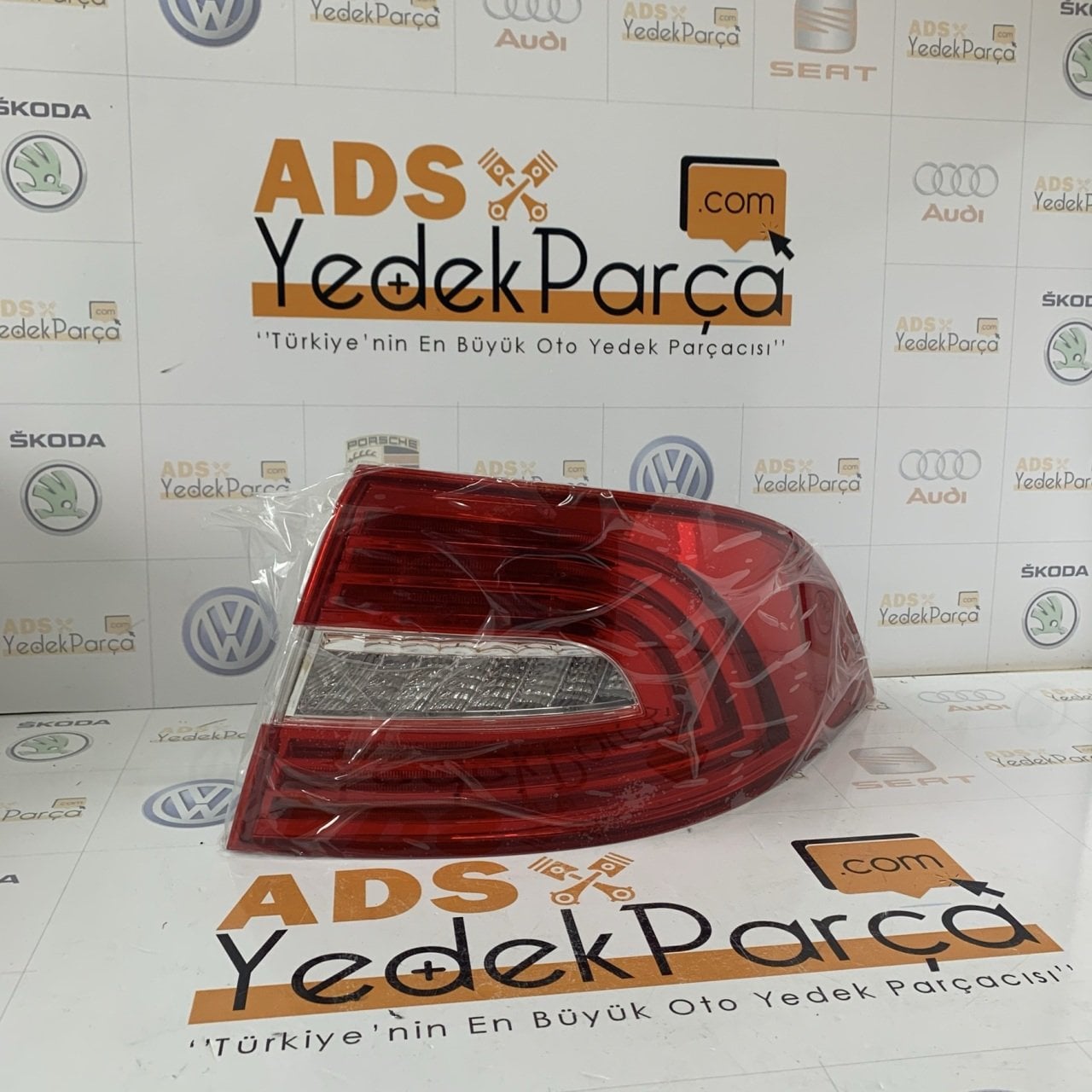 Skoda Superb 2013 Sonrası Sağ Dış Stop Lambası Ledli İthal 3T5945096A