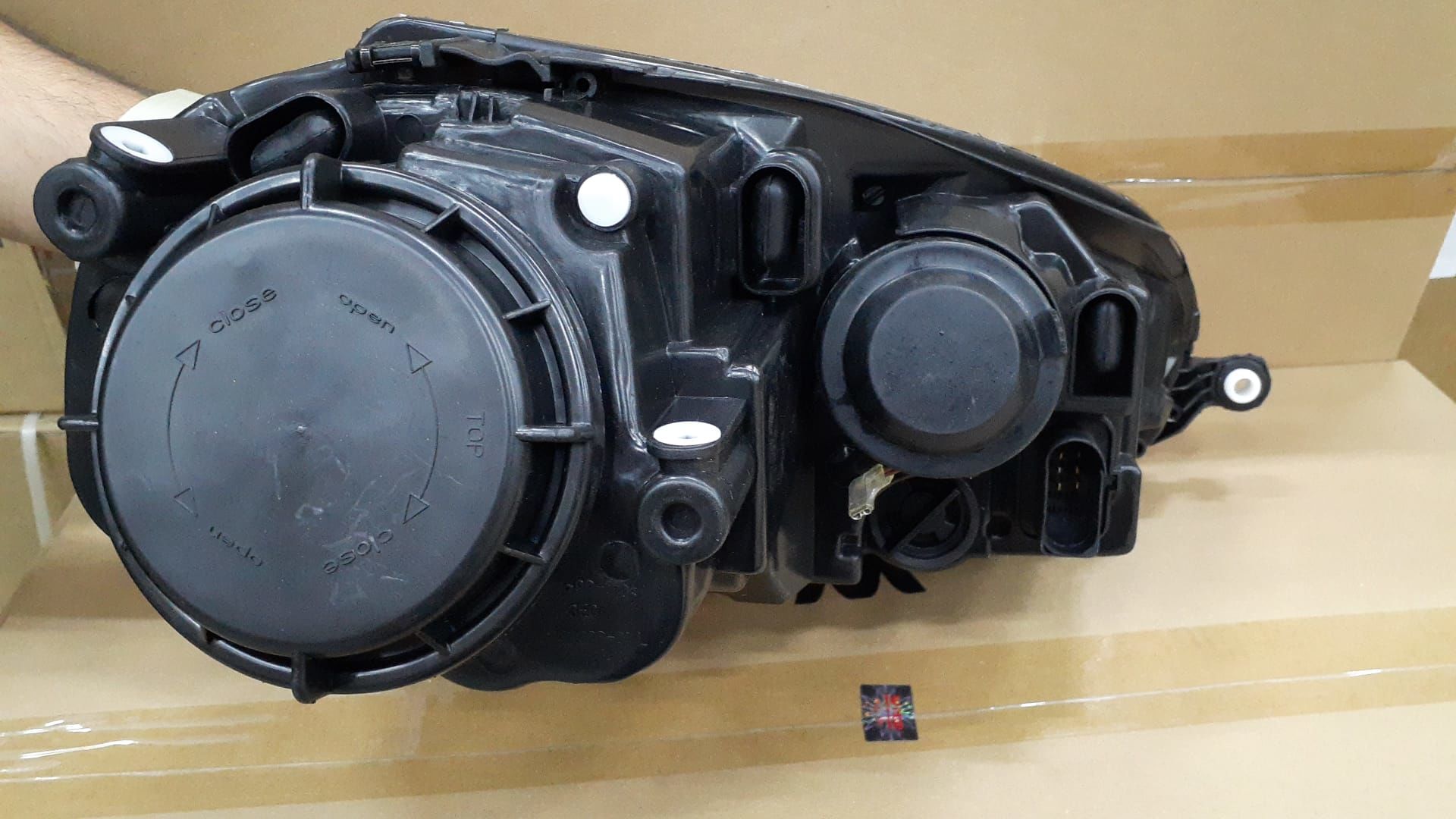 VW GOLF5 JETTA 04 >FAR SOL NIKELAJ