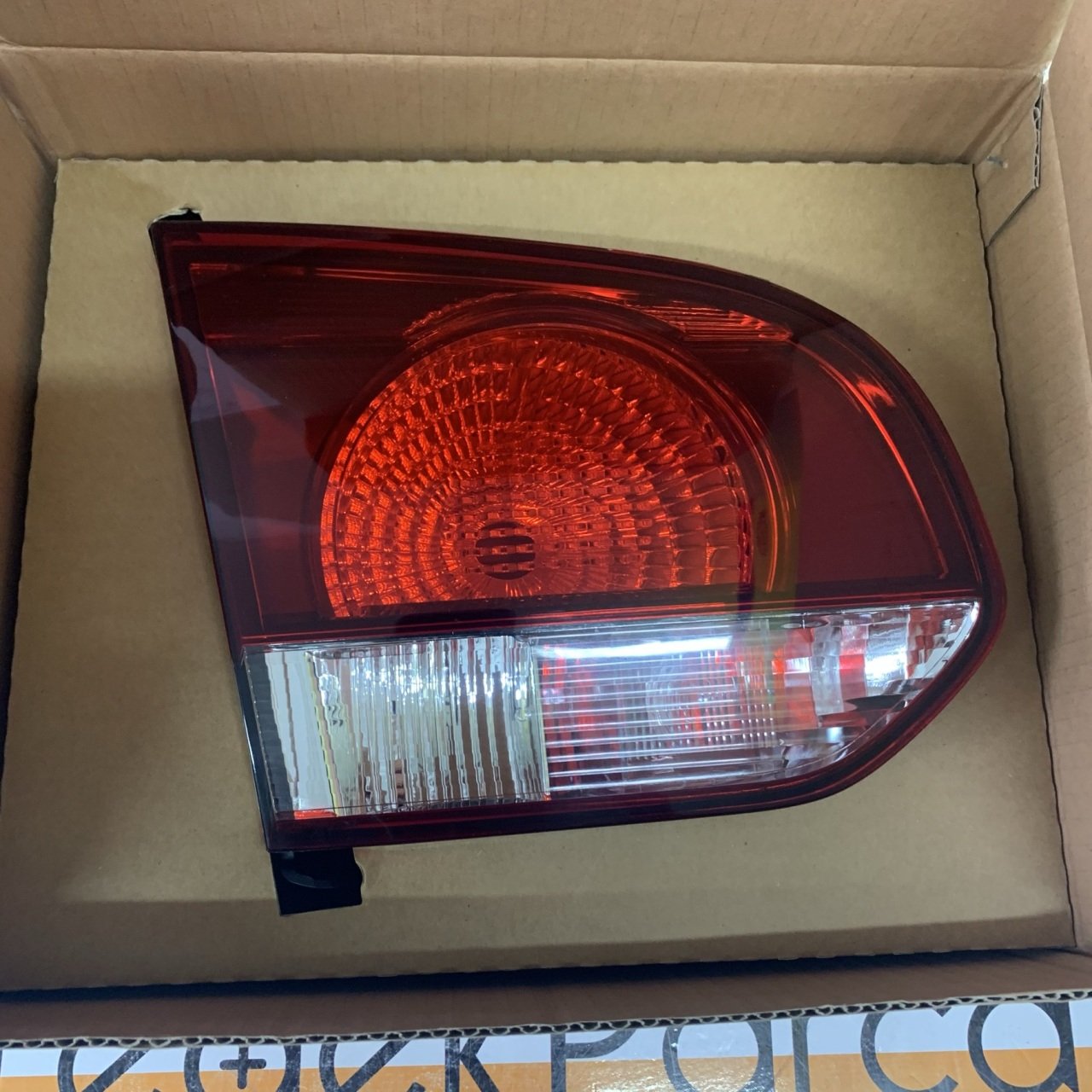 Volkswagen Golf 6 Sol İç Stop Hella  Tip Depo Marka Taiwan 5K0945093G