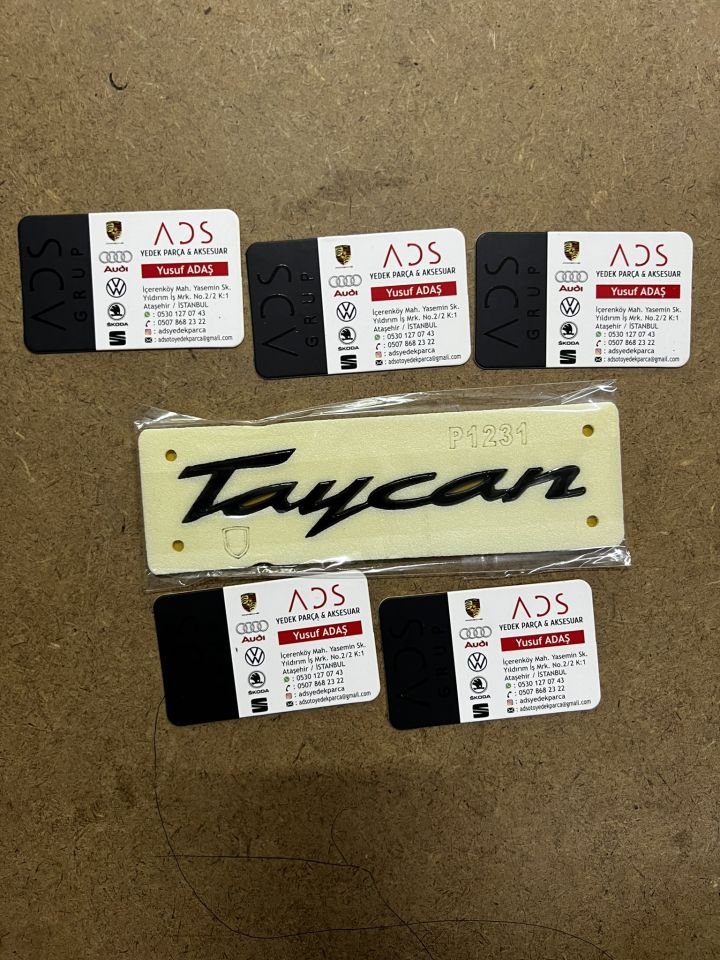 Porsche Taycan 4S Yazısı İthal  Siyah