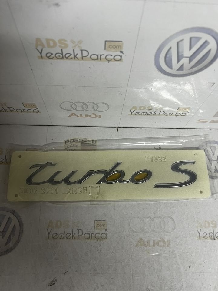 Porsche 911 Turbo S Yazısı Krom