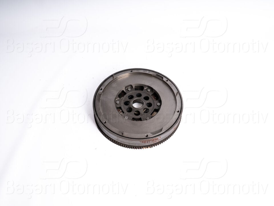 PEUGEOT P308 P407 P508 P5008 P3008 EXPERT C4 C5 2.0HDI 09 >VOLANT