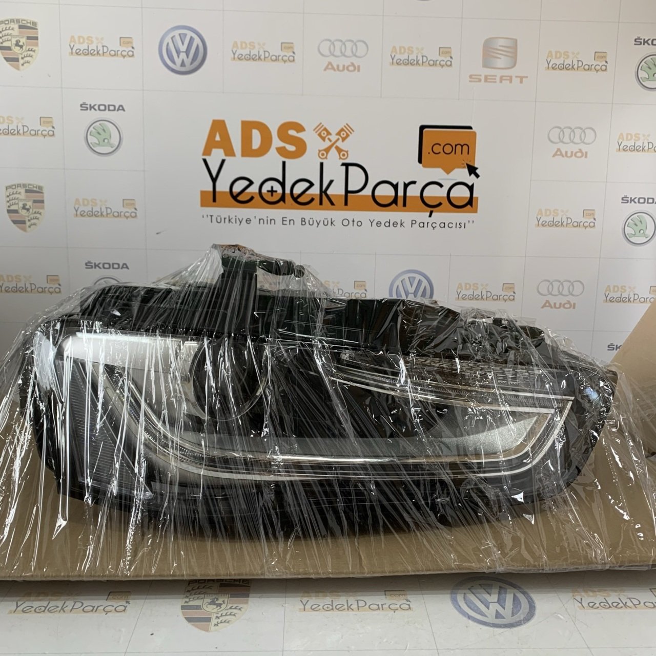 Audi A4 2012 Sonrası Far Sağ Xenon Magnetti Marelli Orijinal 8K0941044