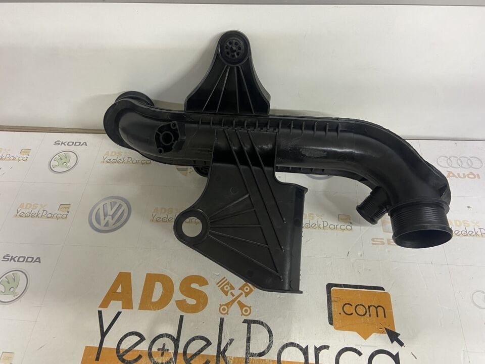 Audi A6 Turbo Borusu Kemik 2011-2018 4G0145673Q