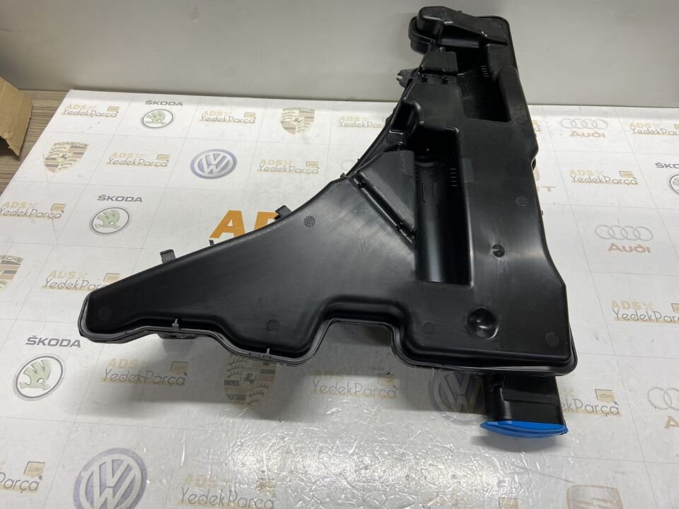 Audi A4 A5 Silecek Su Deposu 8W0955453K