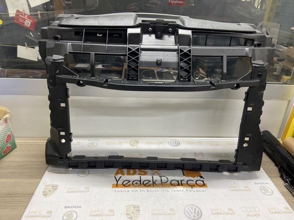 VW Beetle Ön Panel 2011-2016 5C5805588AD