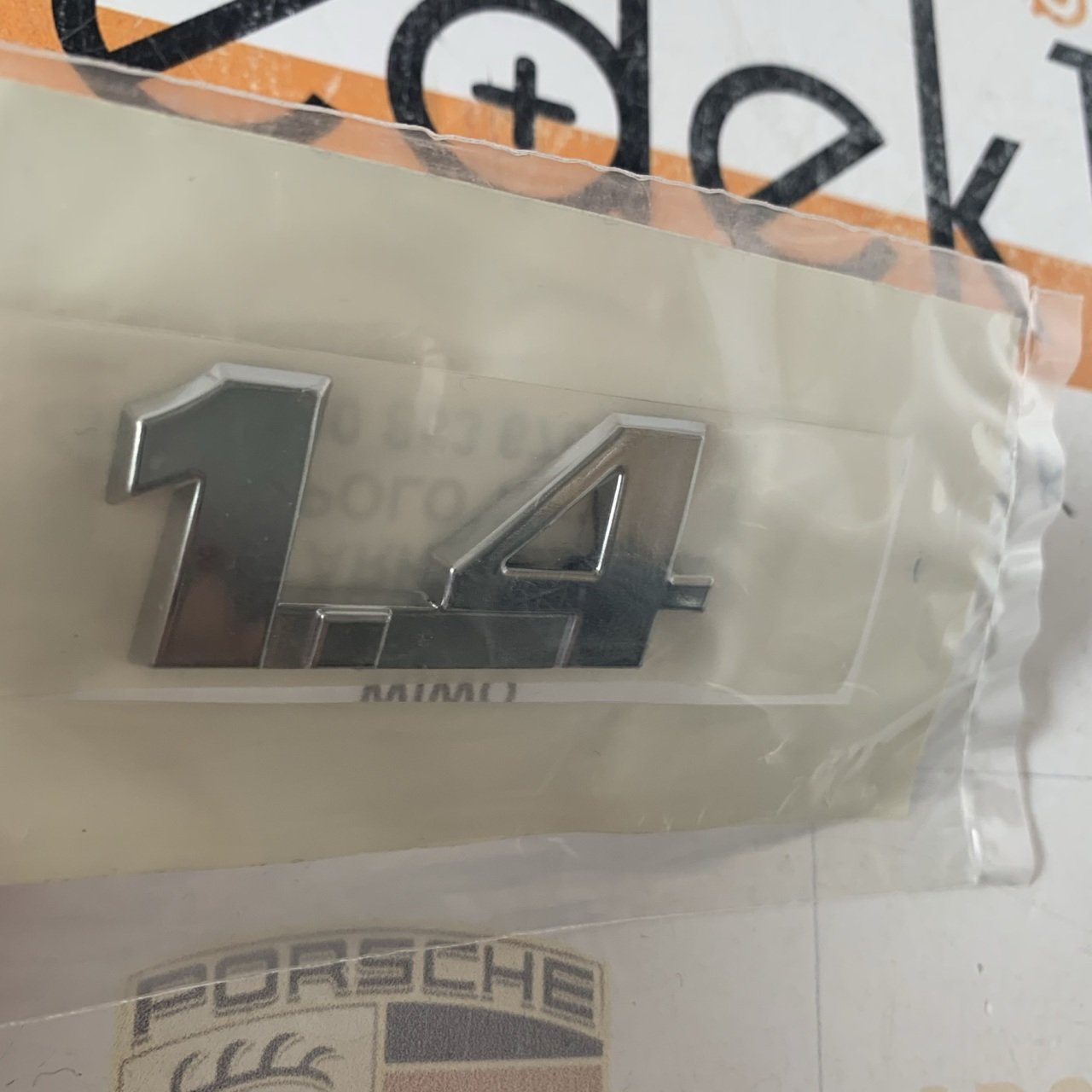 Volkswagen Polo 2010-2015 Arka Bagaj Yazısı 1,4 İthal 6R0853675