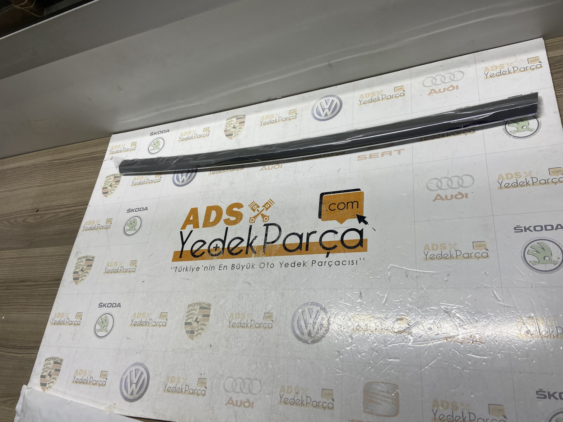 Volkswagen T-Rock 2018 Ön Tampon Orta Kromu