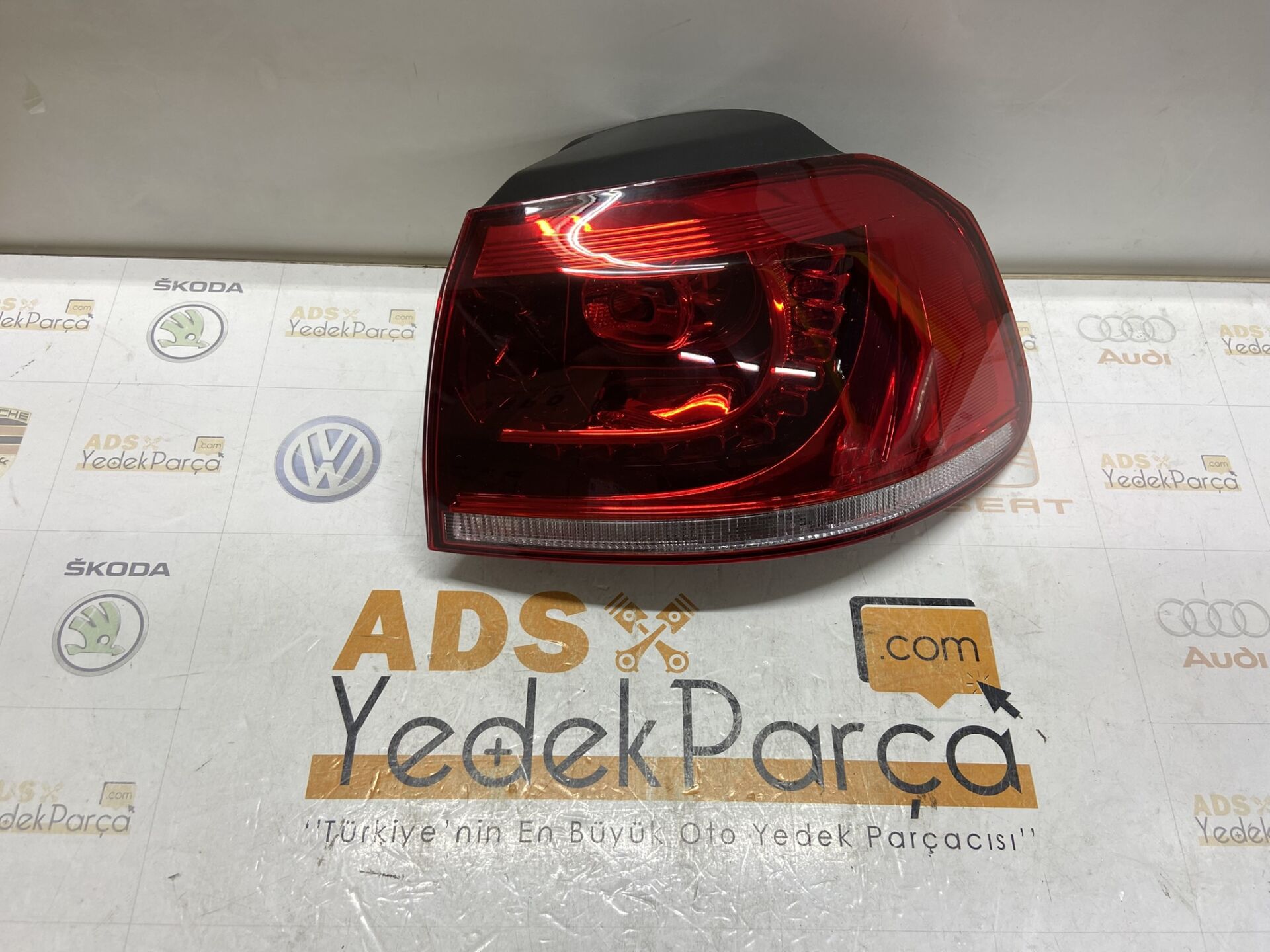 Golf  VI Sağ Dış Stop Lambası 5K0945096k