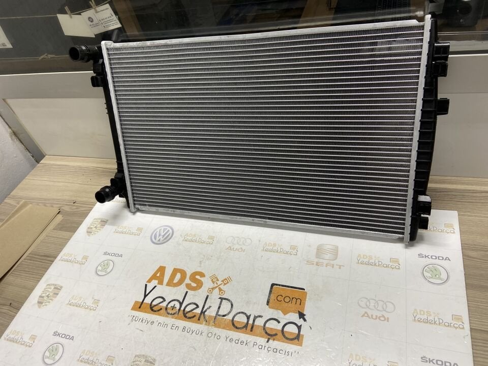 5Q01212251EM Su Radyatörü 650X395 Golf 7