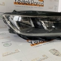 Volkswagen Passat 2014 Sonrası Sağ Far Depo Marka Taiwan 3G1941030
