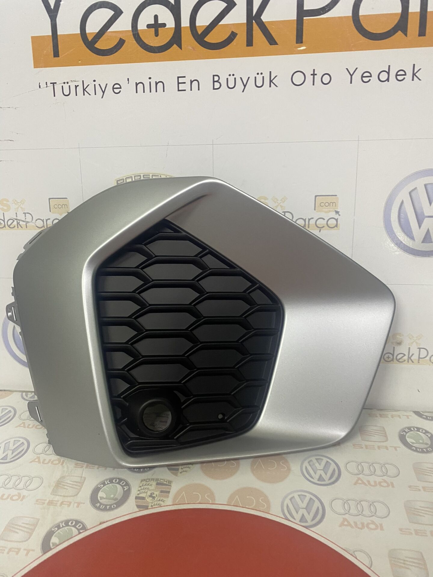 Audi A3 2021 Sağ Sis Kapağı Kromlu