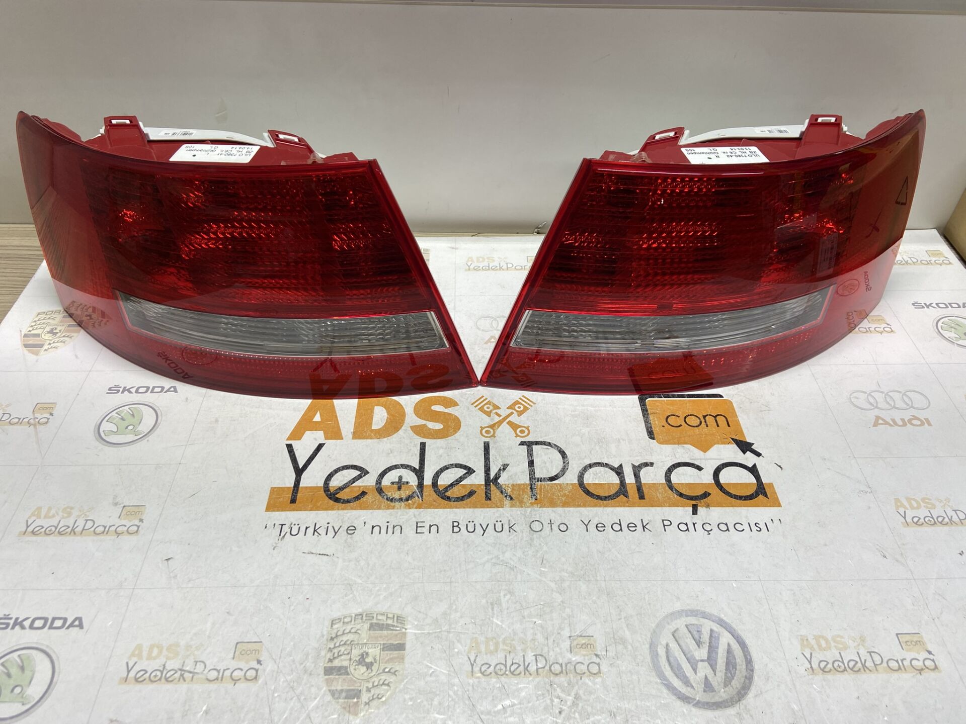 Audi A6 2005 Sonrası Stop Lambası Sağ İthal 4F5945096D