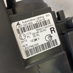 Audi A4 2008-2012 Sağ Far Motorlu Siyah Orijinal Magnetti Marelli 8K0941030