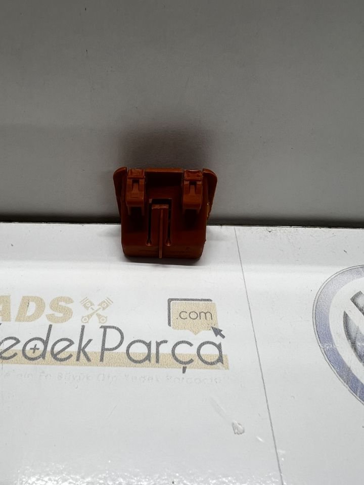 Cordoba İbiza Fabia Octavia Felicia Motor Kaput Demir Plastiği
