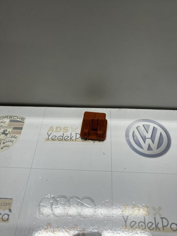 Cordoba İbiza Fabia Octavia Felicia Motor Kaput Demir Plastiği