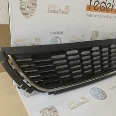 Volkswagen Polo 2009 Sonrası Ön Tampon Orta Izgara Kromlu 6R0853677A
