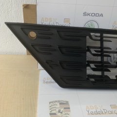 Seat Leon 2016 Sonrası Ön Tampon Orta Izgarası 5F0853667N