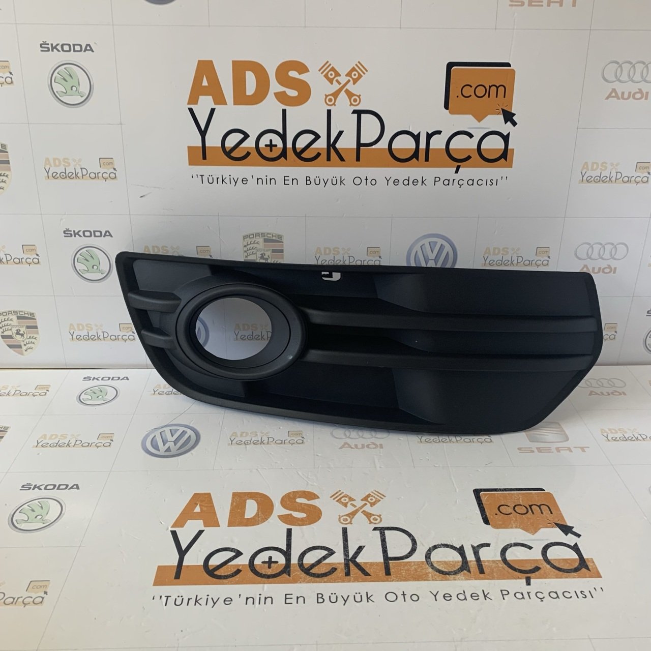 Audi Q5 Sağ Sis Kapağı Sisli (2009-2012) (8R0807682A)