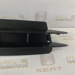 Audi A6 2005-2008 Sağ Sis Kapağı Taiwan 4F0807682A