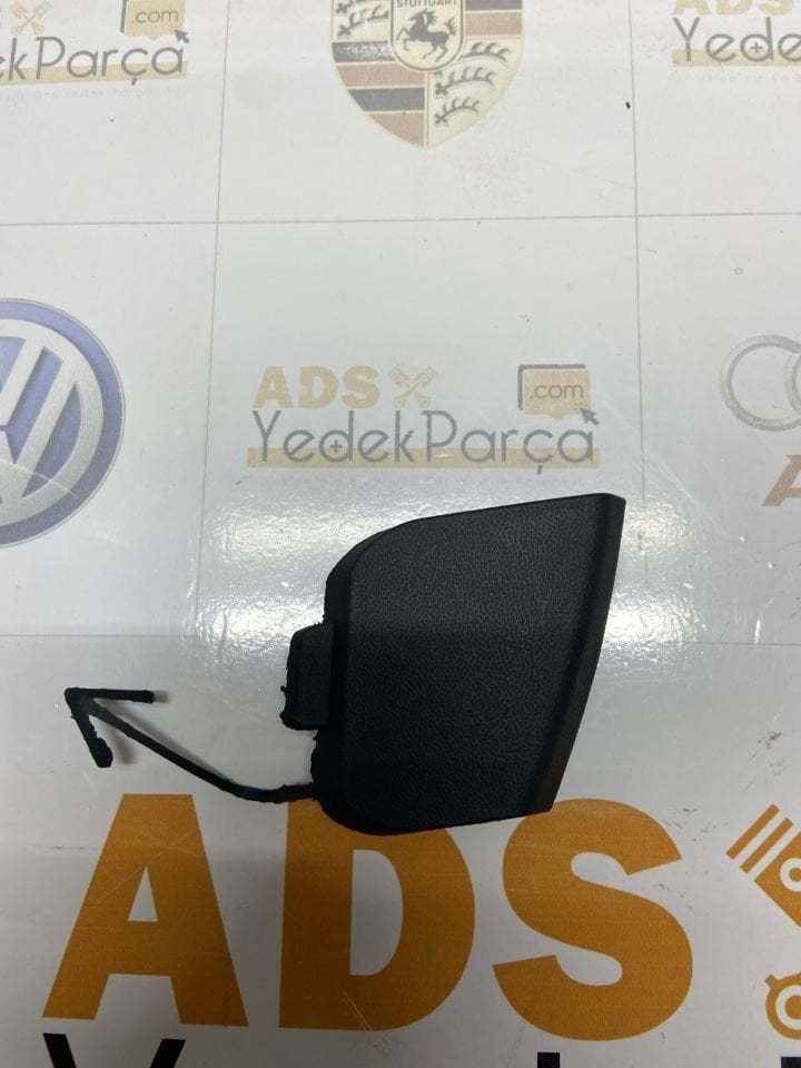 Volkswagen Golf 6 2009-2013 Arka Tampon Çeki Demir Kapağı