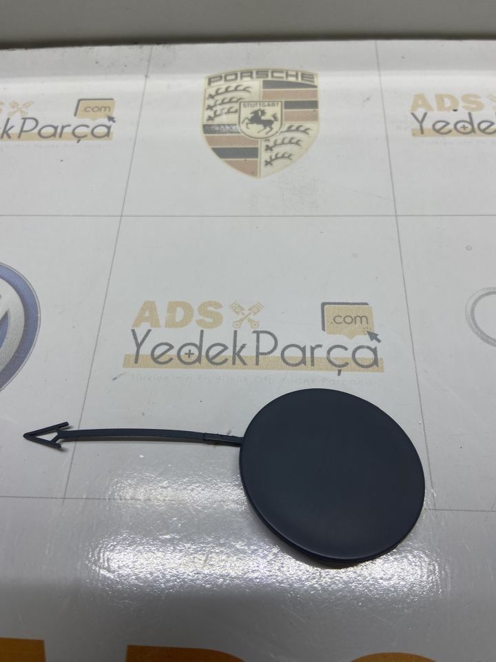 Audi A4 2005-2008 Ön Çeki Demir Kapağı