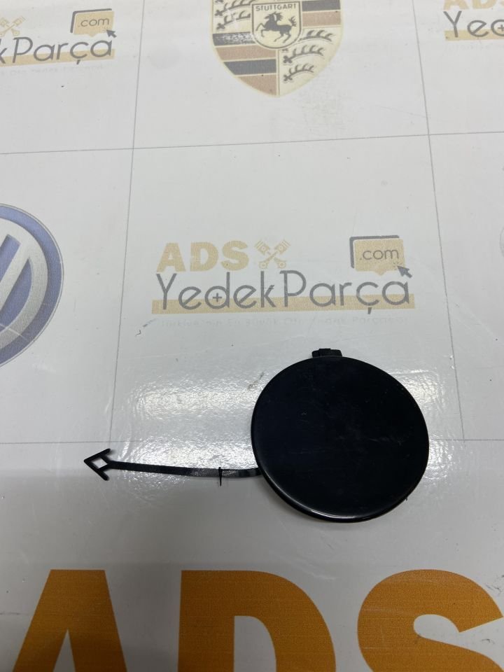 Audi A4 2008-2012 Ön Çeki Demir Kapağı