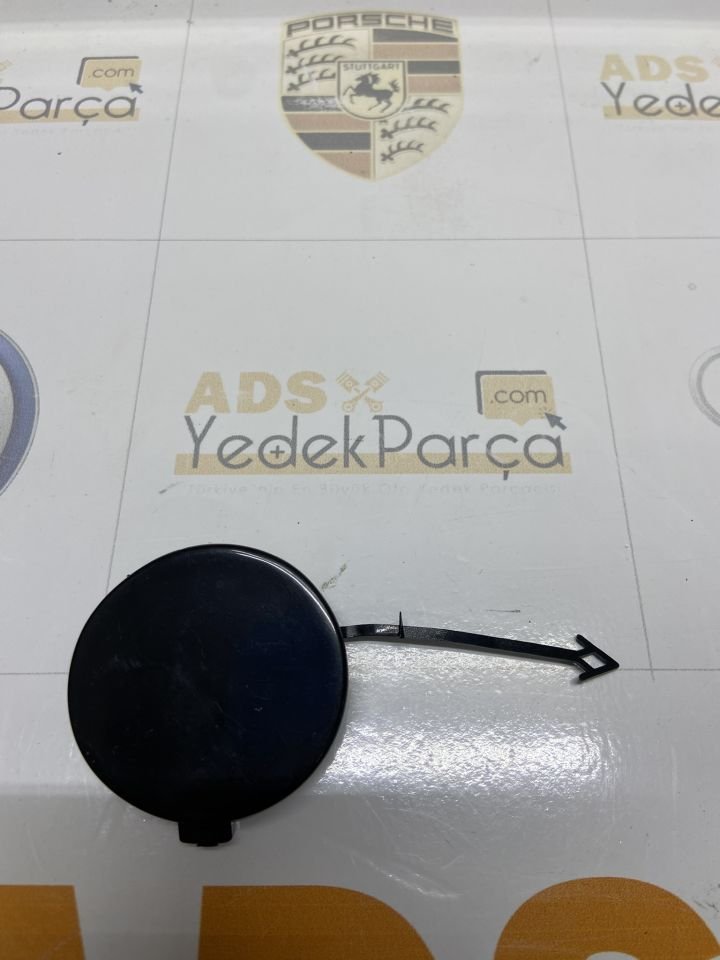 Audi A4 2008-2012 Ön Çeki Demir Kapağı