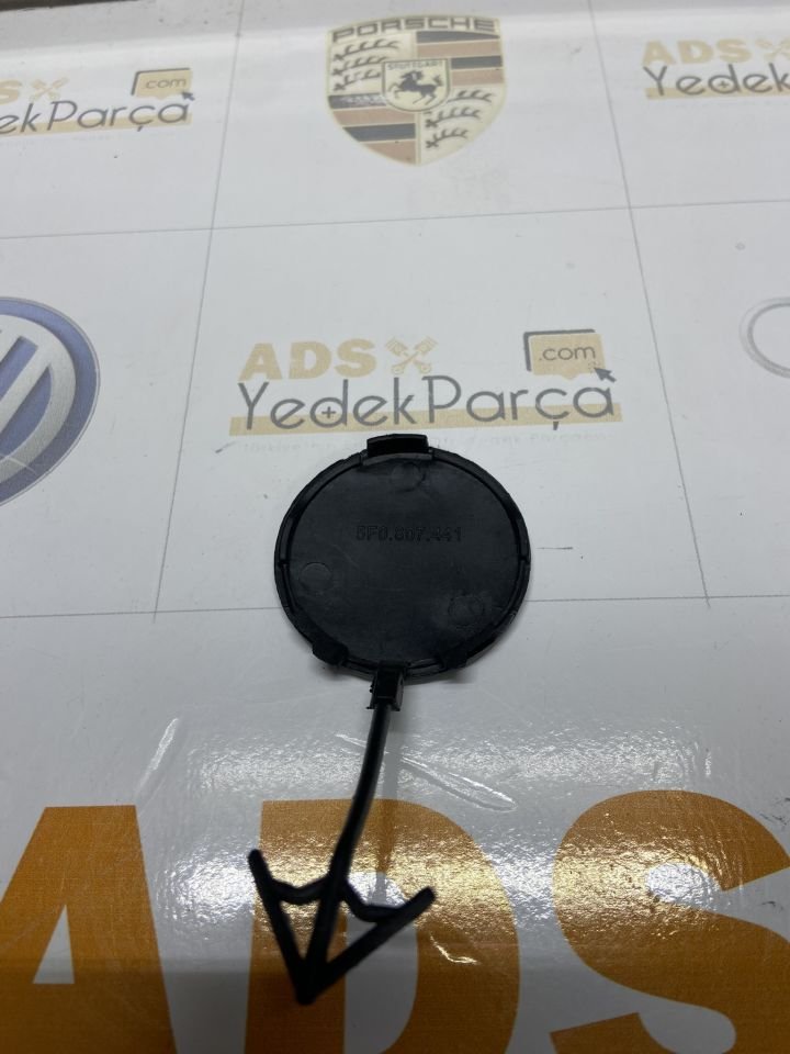 Seat Leon 2013-2017 Arka Tampon Çeki Demir Kapağı