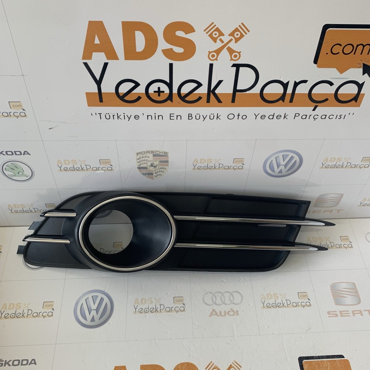 Audi A6 2012 Sonrası Sağ Sis Far Kapağı Nikelajlı Taiwan 4G0807682B