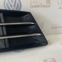 Audi A4 2016 Sağ Sis Kapağı Kromlu Orijinal 8W0807682R